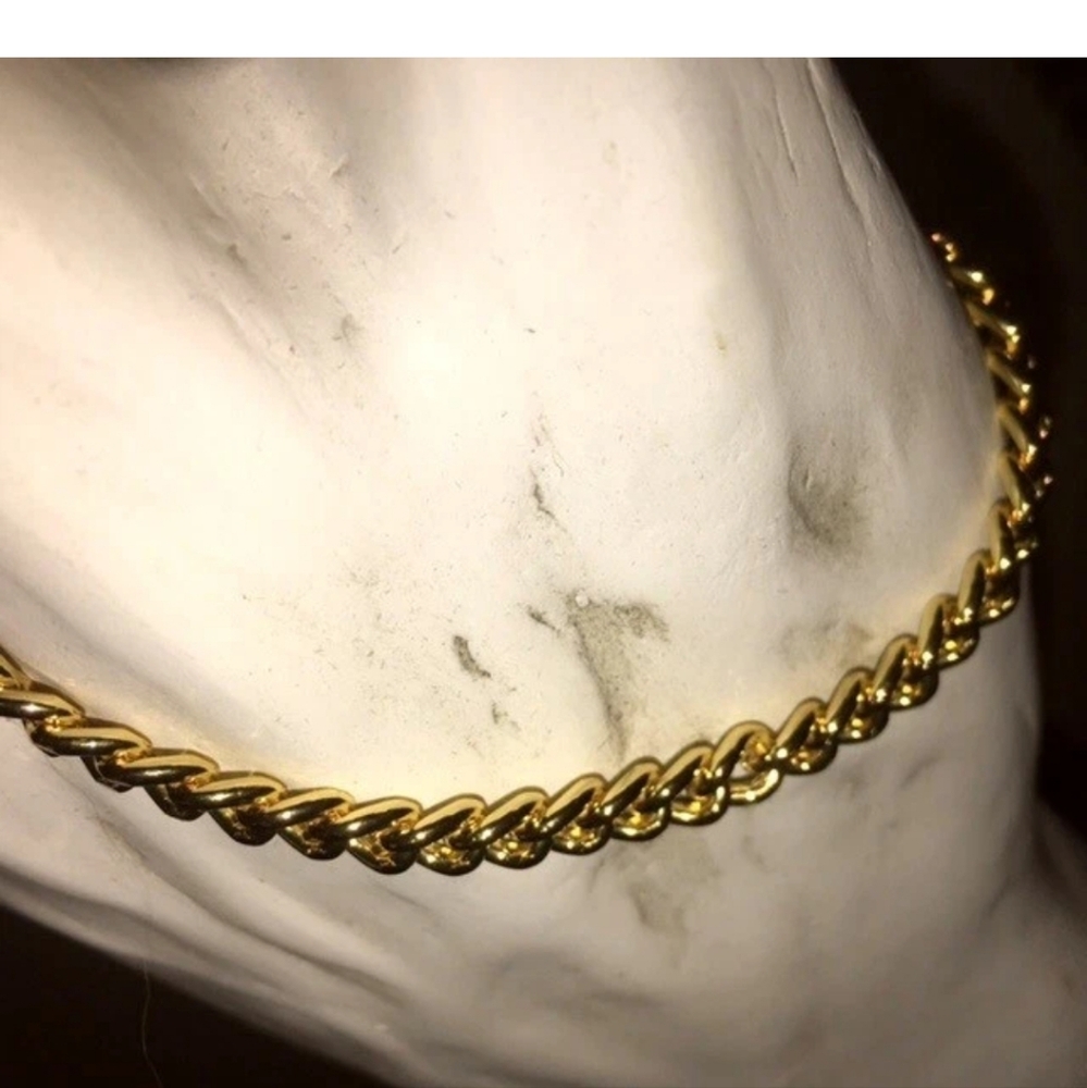 Gold Chain Bracelet, Heavy 18kt Goldtone, Unisex 8 in Looks True